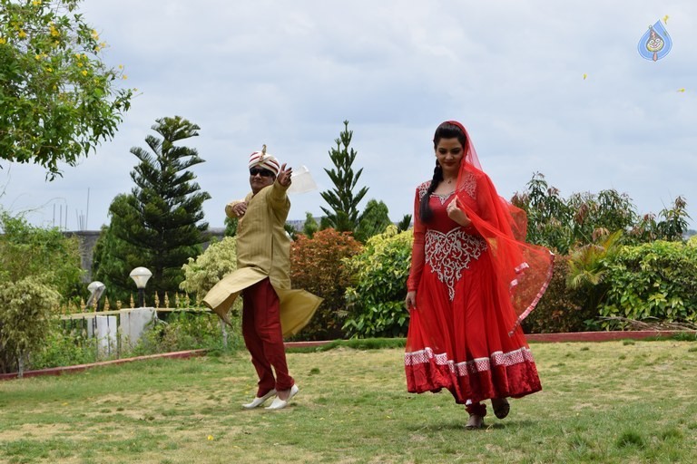 Dawat e Shaadi Film Photos - 12 / 29 photos