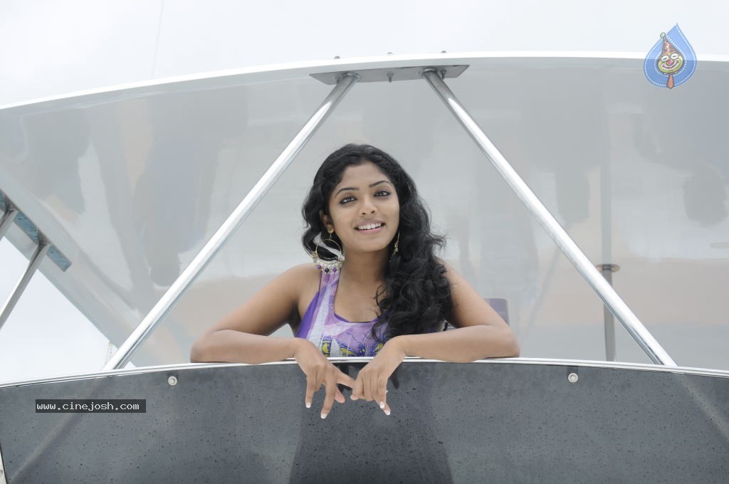 Dear Movie Latest Stills - 29 / 66 photos