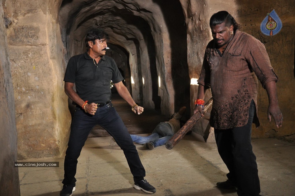 Deel Movie New Stills - 12 / 40 photos