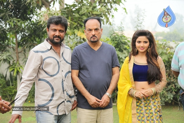 Desa Dimmari Movie Working Stills - 1 / 15 photos