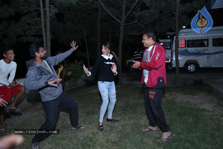 Desa Dimmari Movie Working Stills - 7 / 15 photos