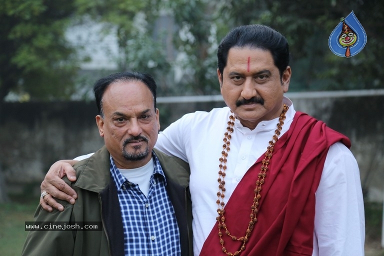 Desa Dimmari Movie Working Stills - 8 / 15 photos