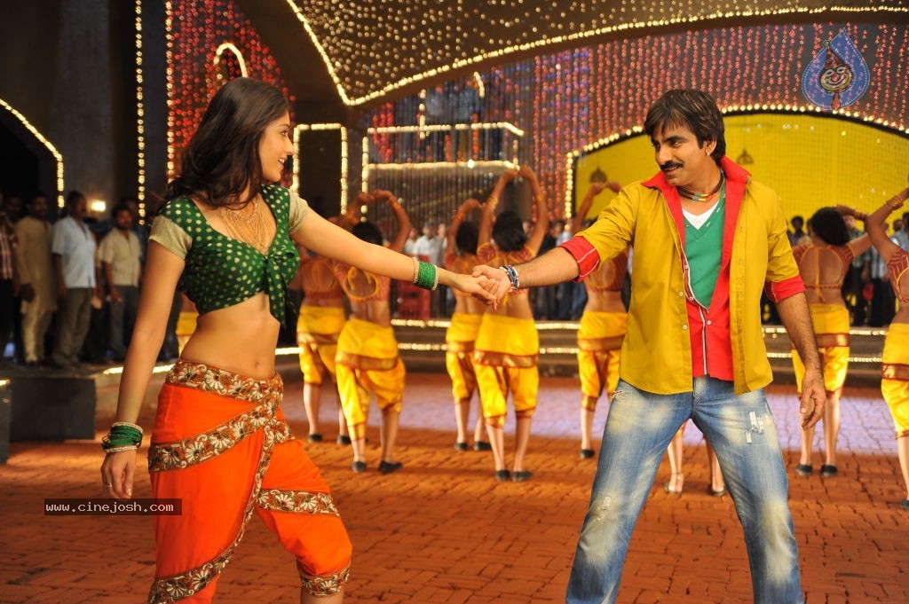 Devudu Chesina Manushulu Movie Photos - 10 / 36 photos