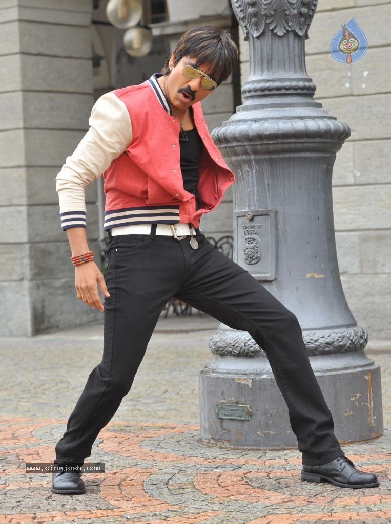 Devudu Chesina Manushulu Movie Photos - 23 / 36 photos