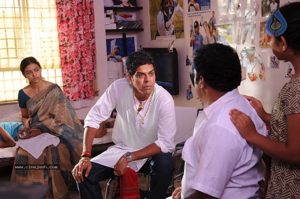 Dhoni Movie Latest Stills - 19 / 86 photos