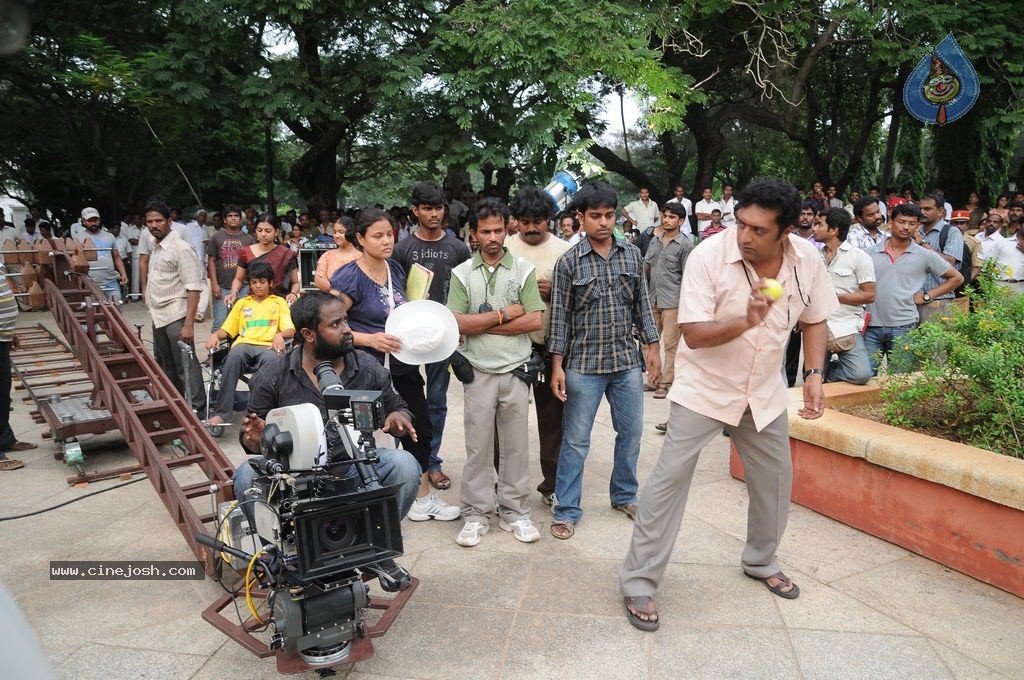 Dhoni Movie Latest Stills - 30 / 86 photos