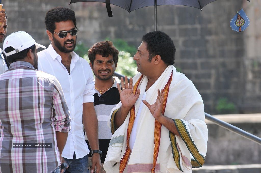 Dhoni Movie Latest Stills - 86 / 86 photos