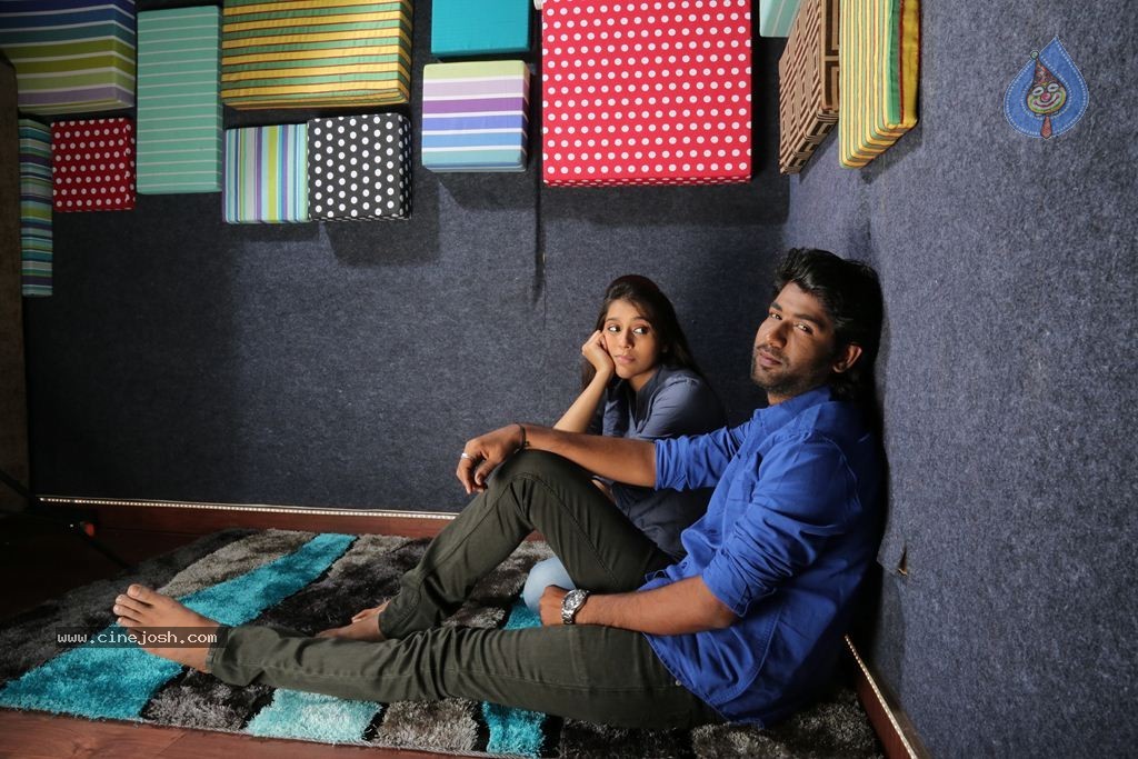 Dhowalath Tamil Movie Stills - 1 / 95 photos