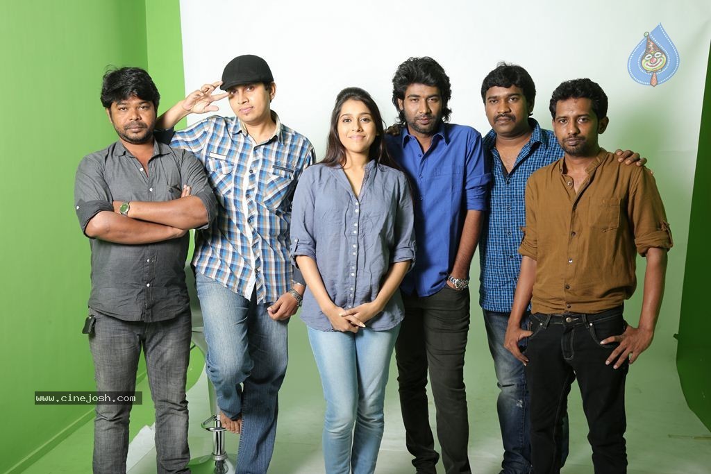 Dhowalath Tamil Movie Stills - 27 / 95 photos