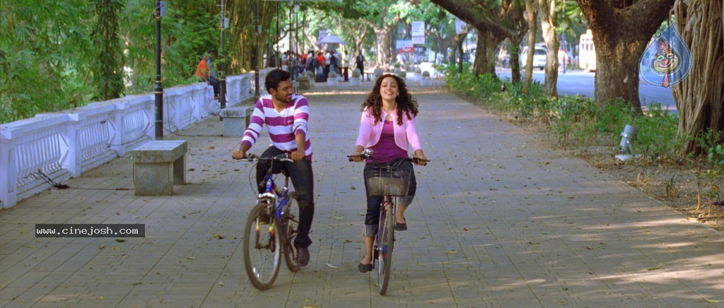 Dil Se Movie Gallery - 8 / 16 photos