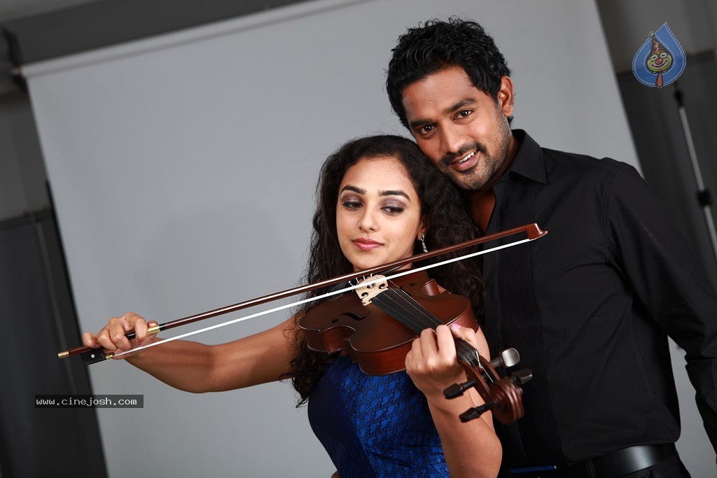 Dil Se Movie New Stills - 21 / 27 photos