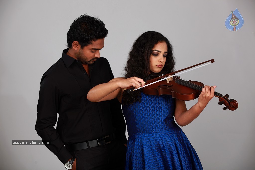 Dil Se Movie New Stills - 23 / 27 photos