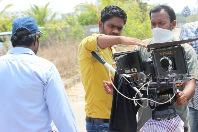 Dil Unna Raju Premalo Paddadu Posters and Photos - 45 / 47 photos