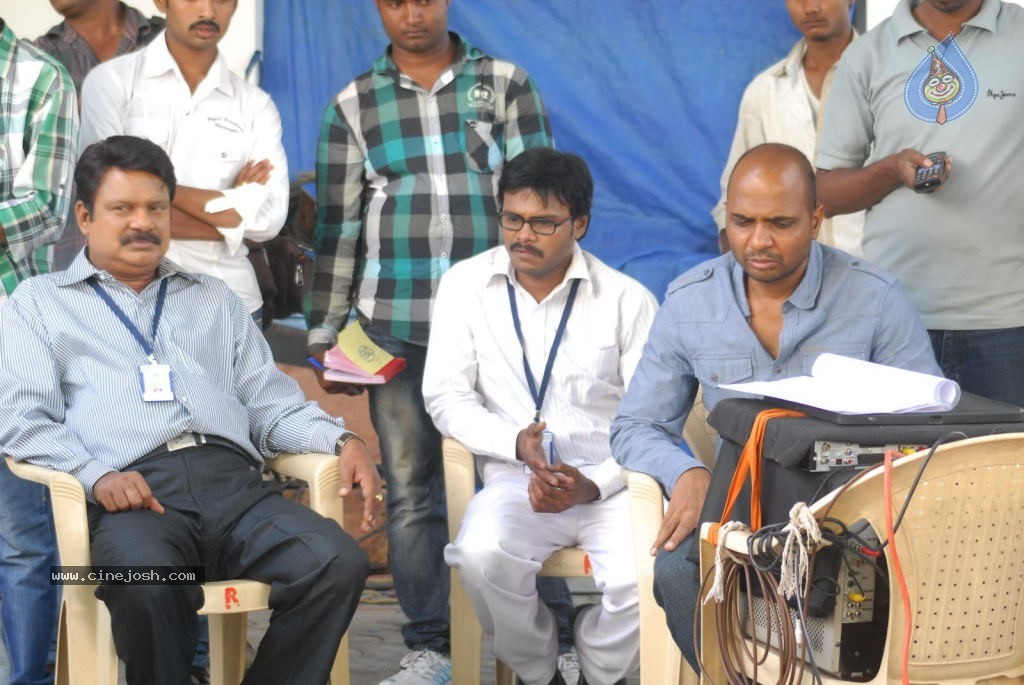 Dillunnodu Movie New Stills - 26 / 42 photos