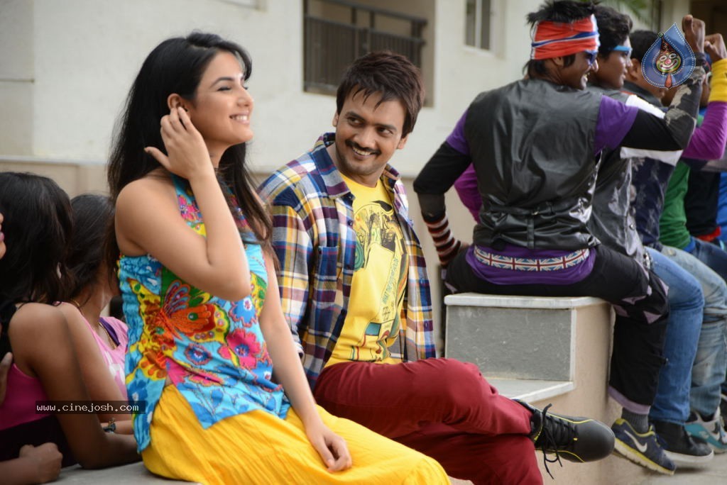 Dillunnodu Movie New Stills - 12 / 29 photos