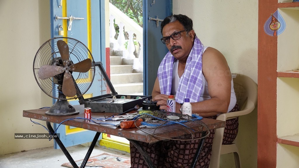 Dollar Ki Maro Vaipu Movie New Photos - 9 / 53 photos