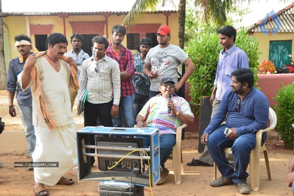 Dollar Ki Maro Vaipu Movie New Photos - 10 / 53 photos