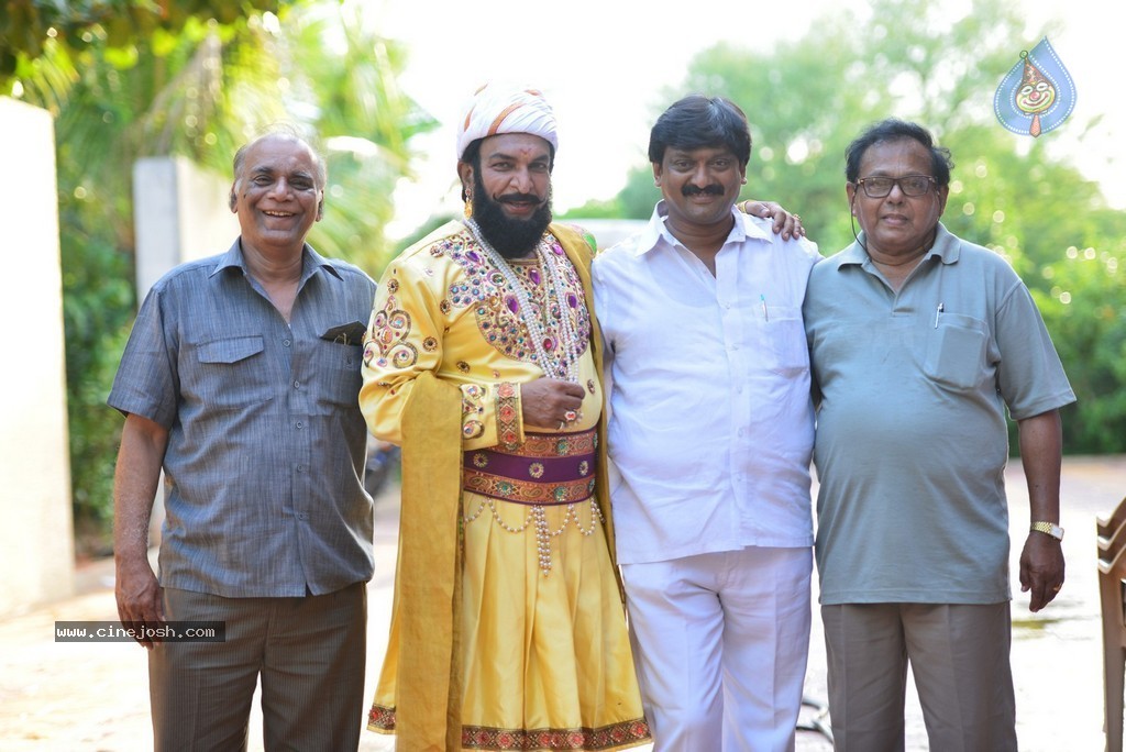 Dollar Ki Maro Vaipu Movie New Photos - 42 / 53 photos