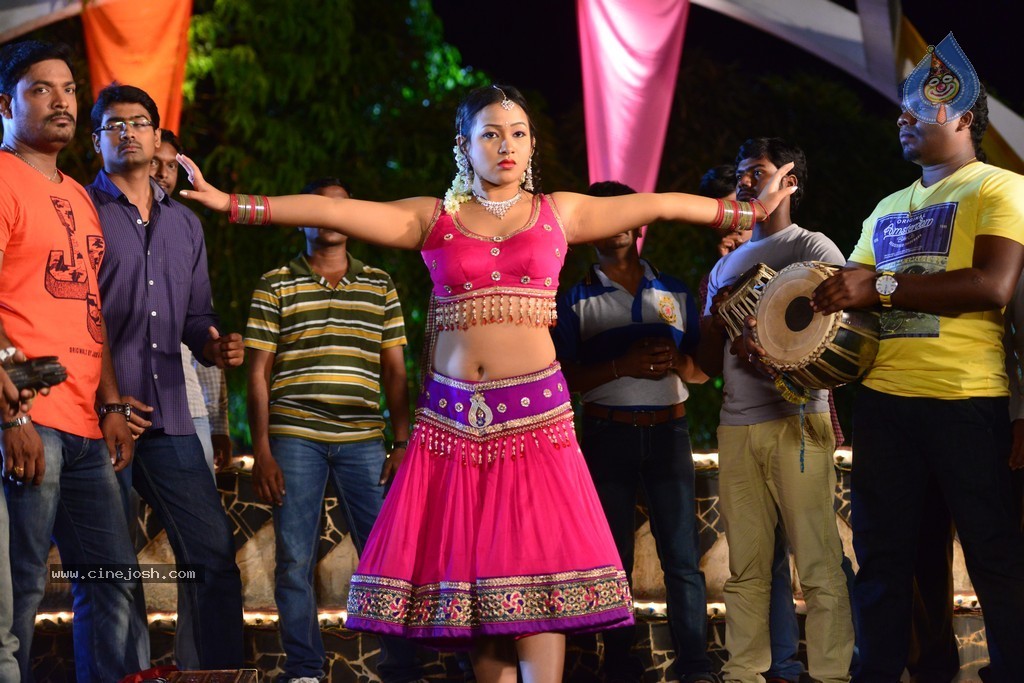Dollar Ki Maro Vaipu Movie New Stills - 24 / 84 photos