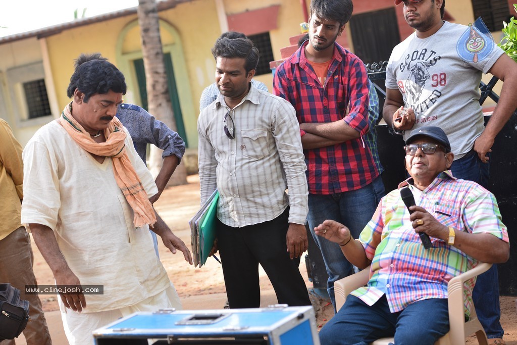 Dollar Ki Maro Vaipu Movie New Stills - 47 / 84 photos
