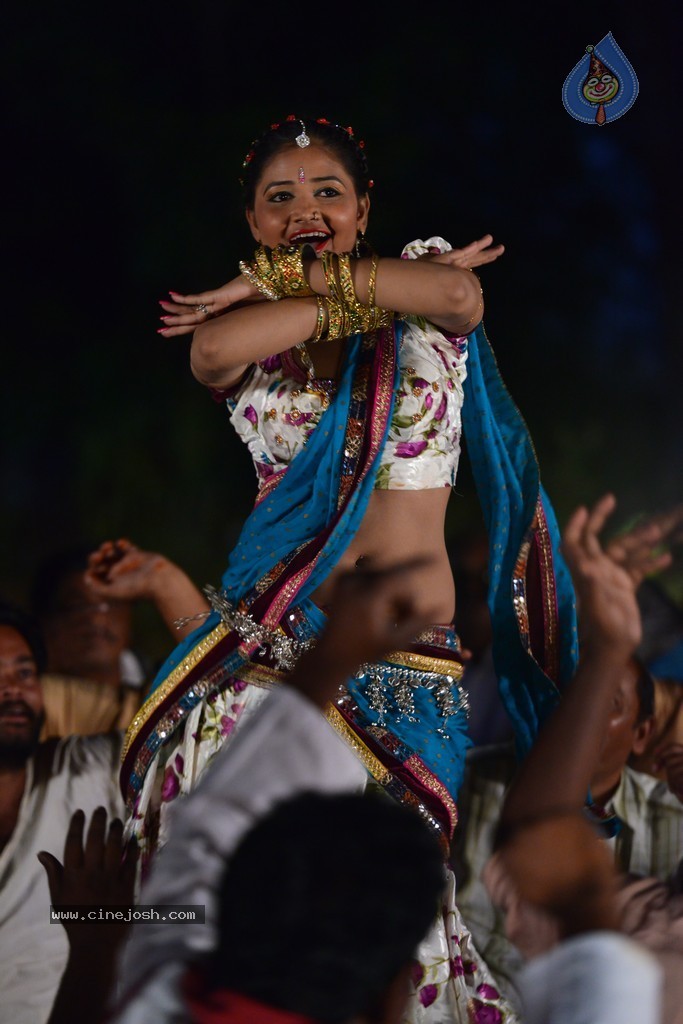 Dollar Ki Maro Vaipu Movie New Stills - 52 / 84 photos