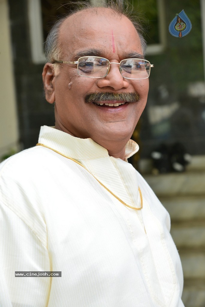 Dollar Ki Maro Vaipu Movie Stills - 30 / 43 photos