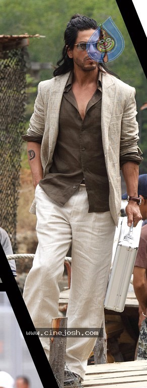 Don 2 Movie New Stills - 8 / 13 photos