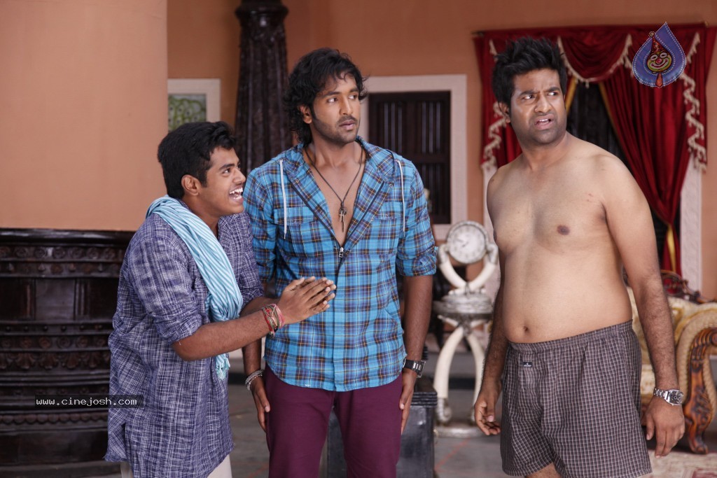 Doosukeltha Movie Photos - 3 / 17 photos