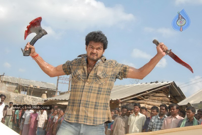 Dopidi Movie Stills - Trisha, Vijay - 22 / 24 photos