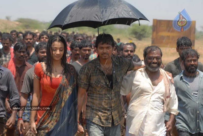 Dopidi Movie Stills - Trisha, Vijay - 24 / 24 photos