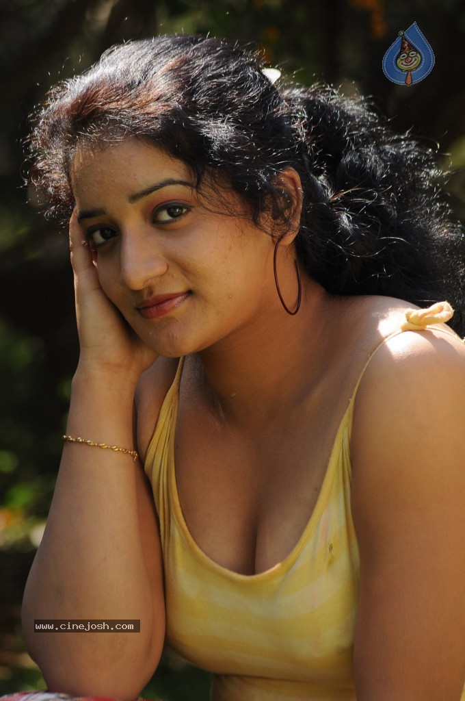 Dorakadu Movie Hot Stills - 19 / 45 photos
