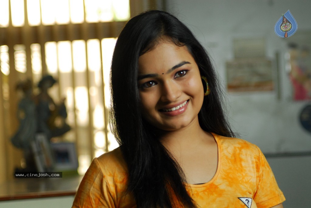 Double Trouble Movie Stills and Walls - 37 / 148 photos