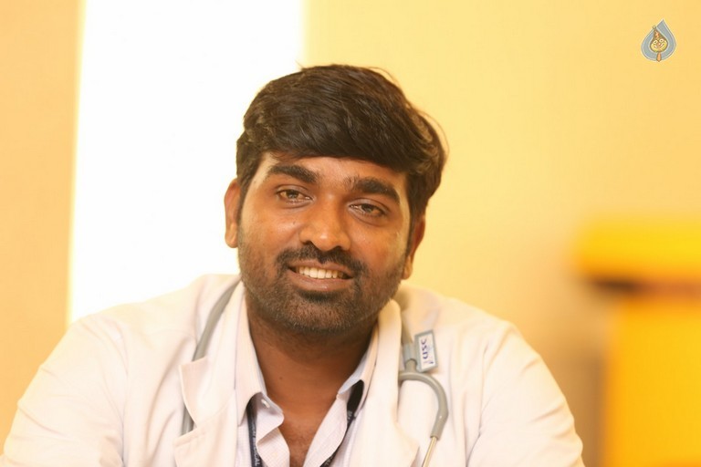 Dr Dharmaraju Mbbs Movie Photos - 8 / 11 photos