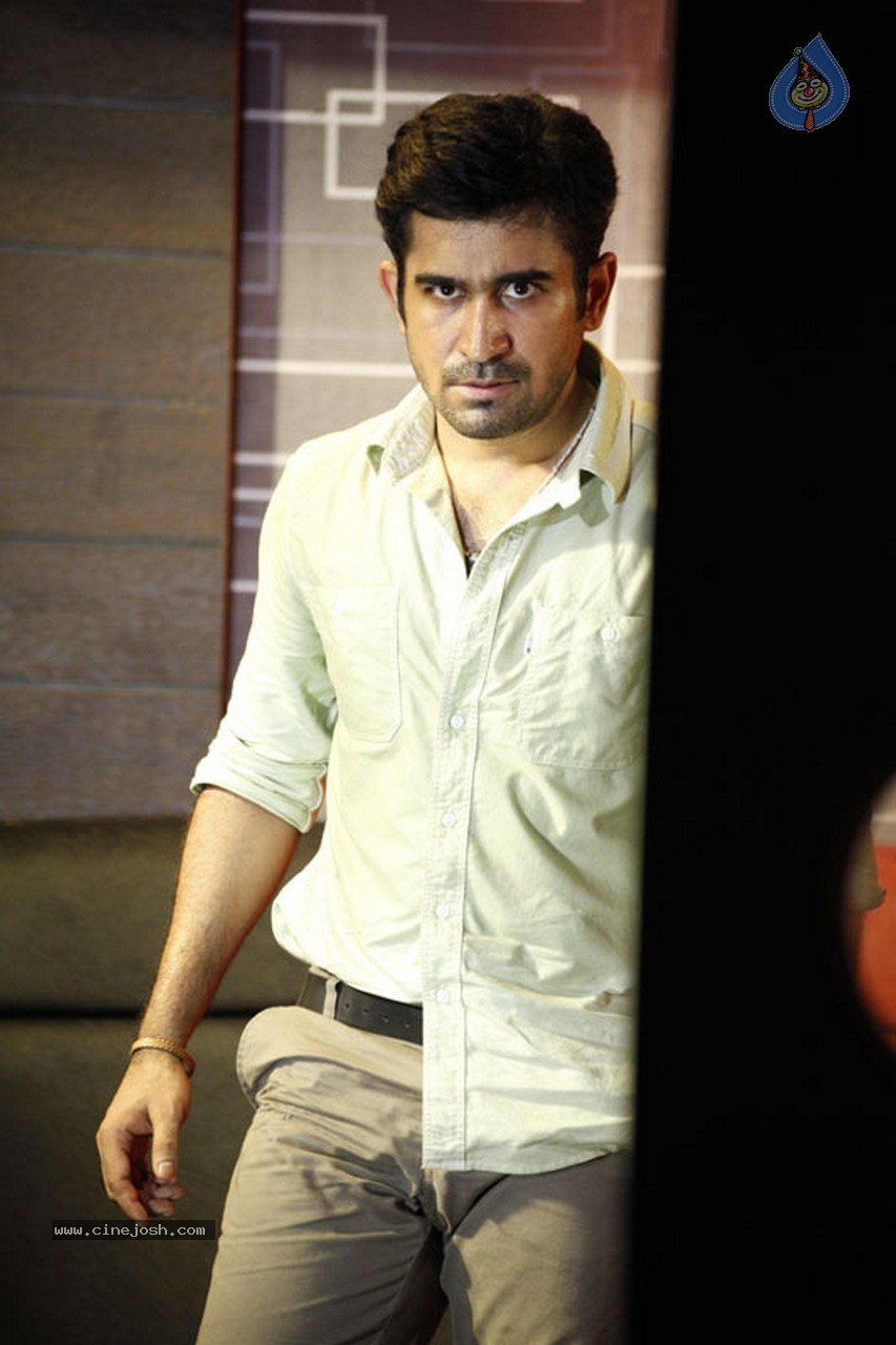 Dr Saleem Movie New Pics - 14 / 34 photos