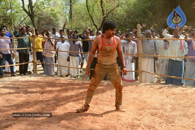 Driver Ramudu Movie Stills - 1 / 7 photos
