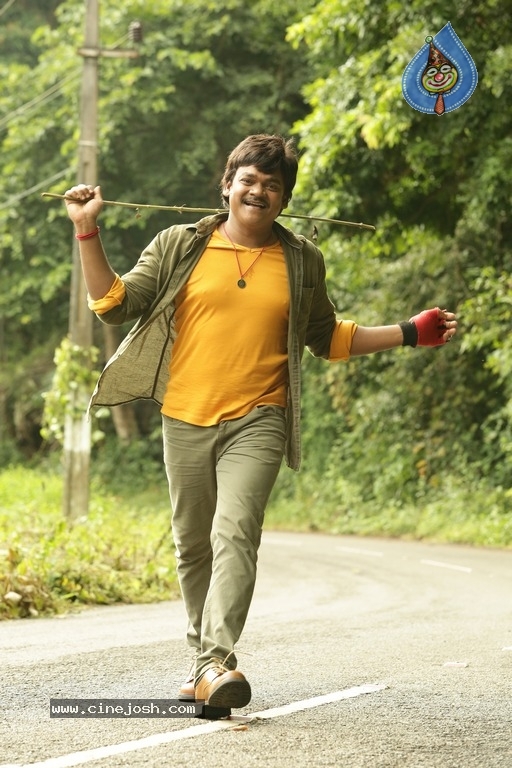 Driver Ramudu Movie Stills - 6 / 8 photos