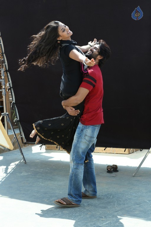  Dwaraka Movie Photos - 12 / 14 photos