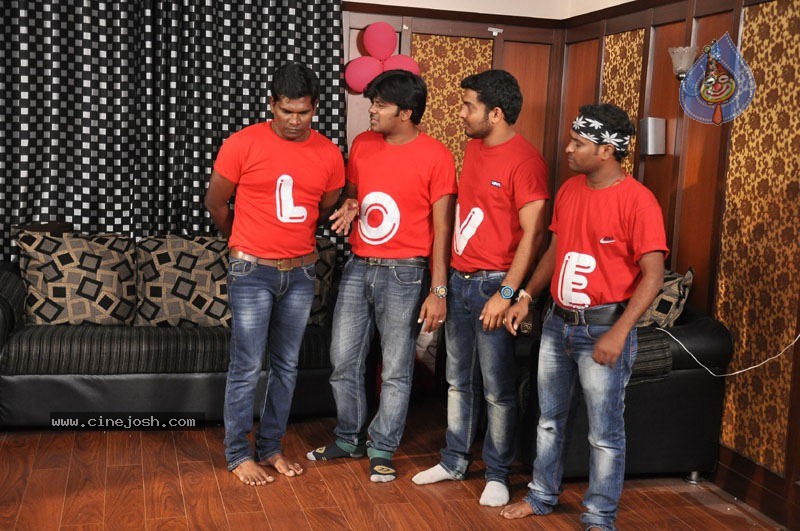 Ee Premalo Anni Ekkuve Movie Photos - 8 / 16 photos