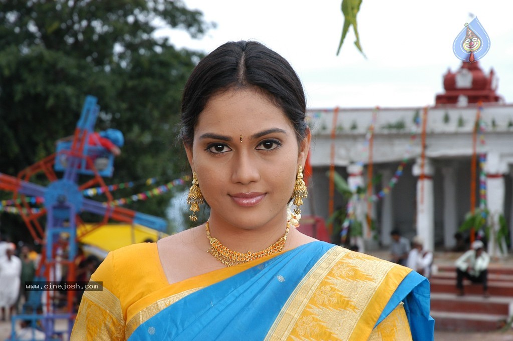 Eela Movie New Stills - 28 / 63 photos