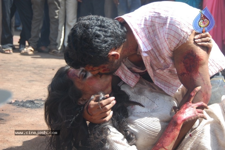 EK Movie Working Stills - 2 / 21 photos