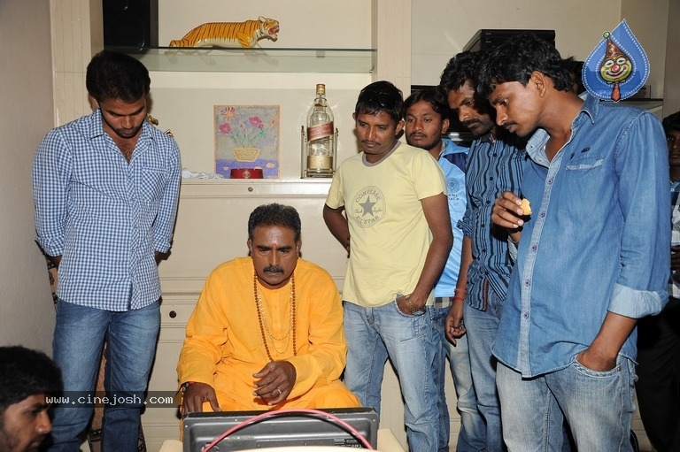 Ek Movie Working Stills - 7 / 21 photos