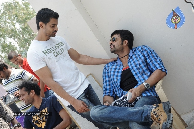 Ek Movie Working Stills - 14 / 21 photos