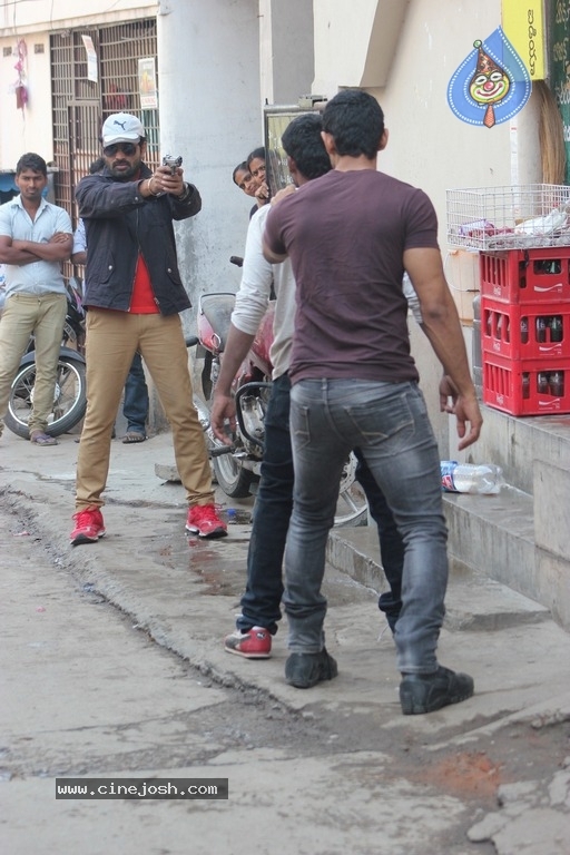 Ek Movie Working Stills - 15 / 21 photos