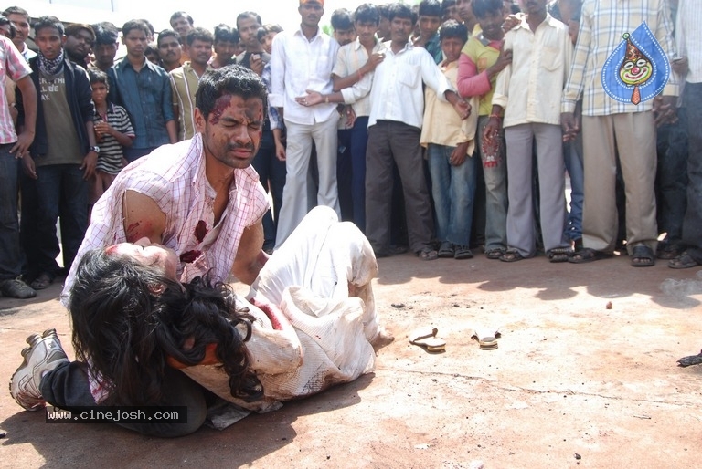 Ek Movie Working Stills - 16 / 21 photos