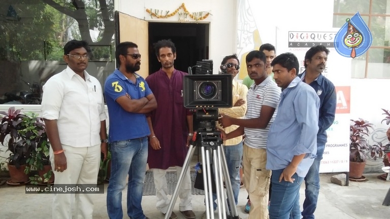 Ek Movie Working Stills - 17 / 21 photos