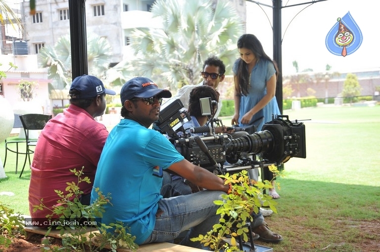 Ek Movie Working Stills - 20 / 21 photos