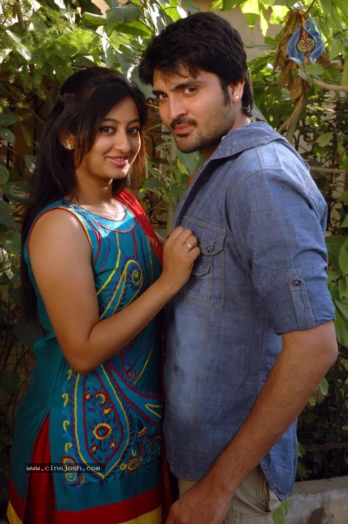 Em Chesave Nannila Movie Stills - 29 / 48 photos