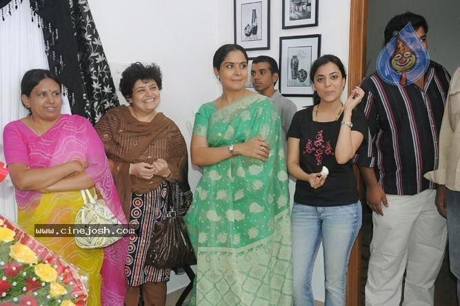 Yemaindi Eevela Movie Working Stills - 24 / 31 photos