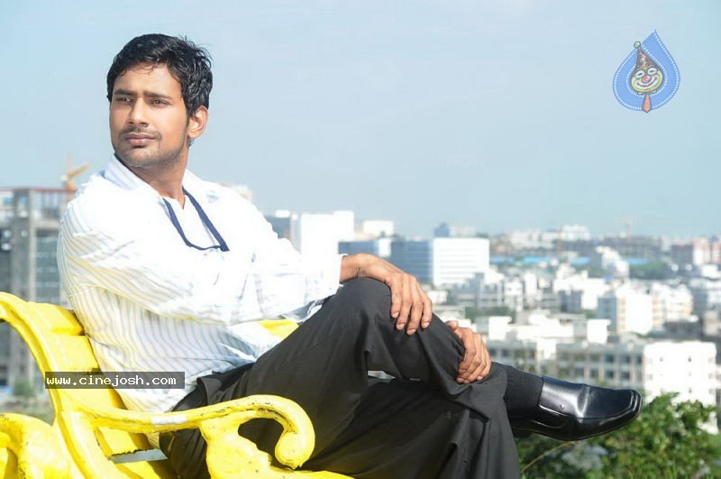 Yemaindi Eevela Movie Working Stills - 29 / 31 photos