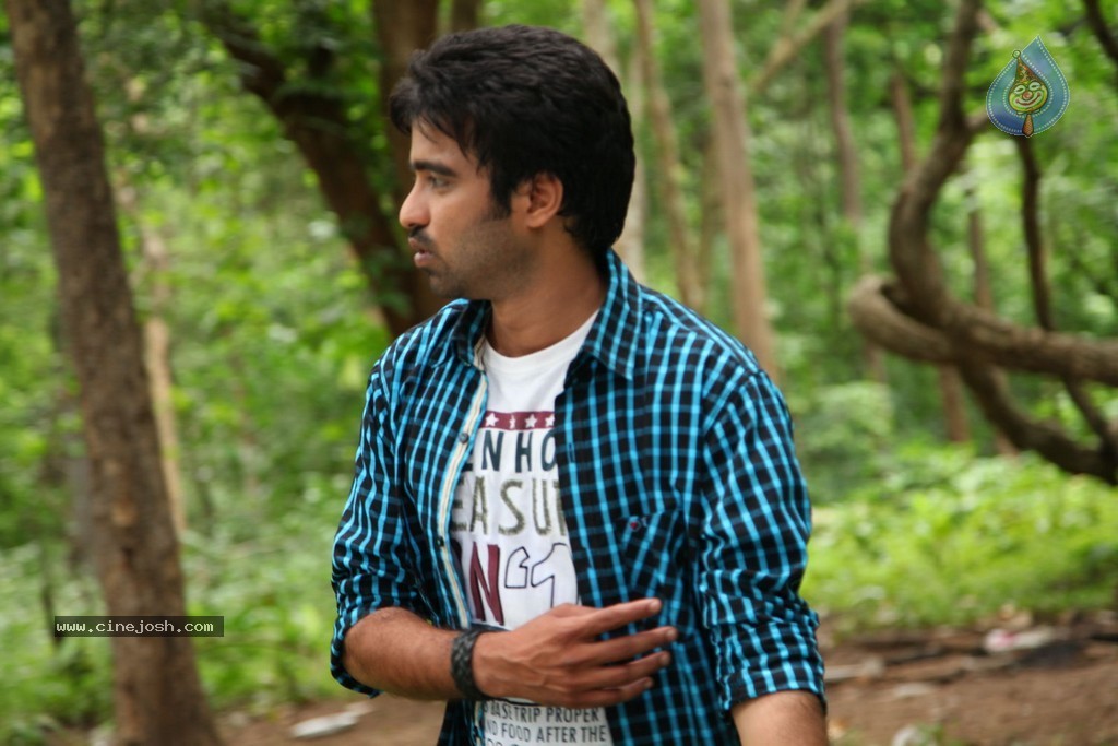 Emaindi Movie Stills - 16 / 66 photos